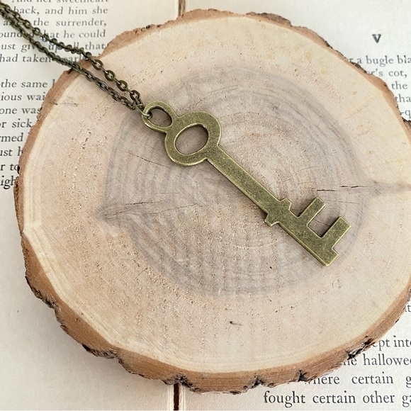 Hand Crafted Jewelry - Key Pendant Necklace Bronze Vintage Style Skeleton Key